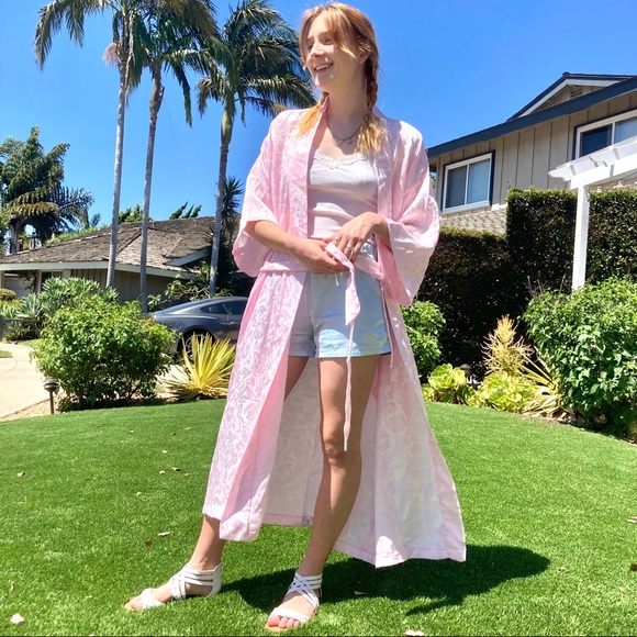 Vintage Other - 🚫SOLD🚫Pastel pink 80s floral robe